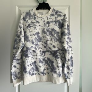 Latched mama snuggle up